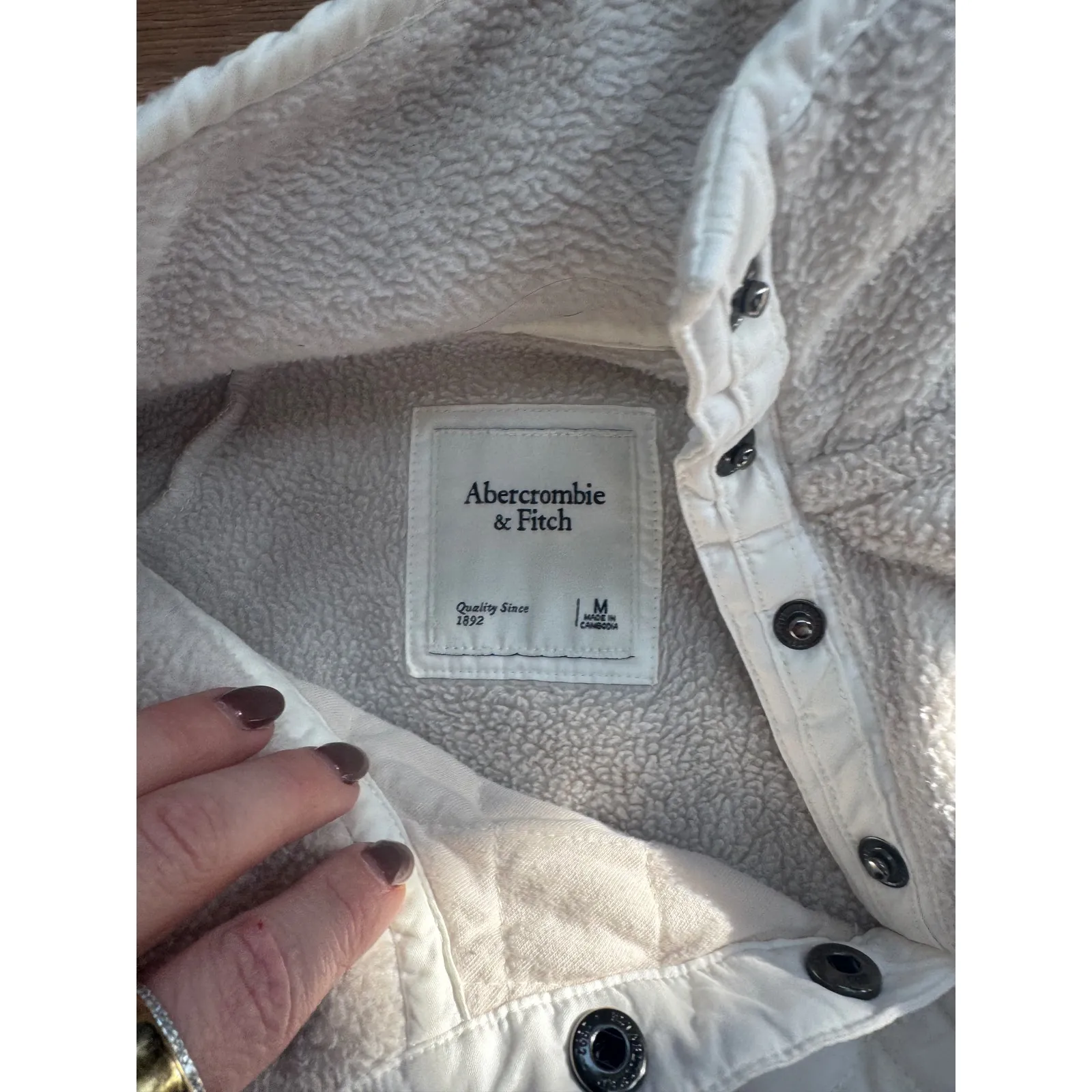 Abercrombie & Fitch Cream Fleece Pullover M Minimalist Neutral Winter Essential - Image 4