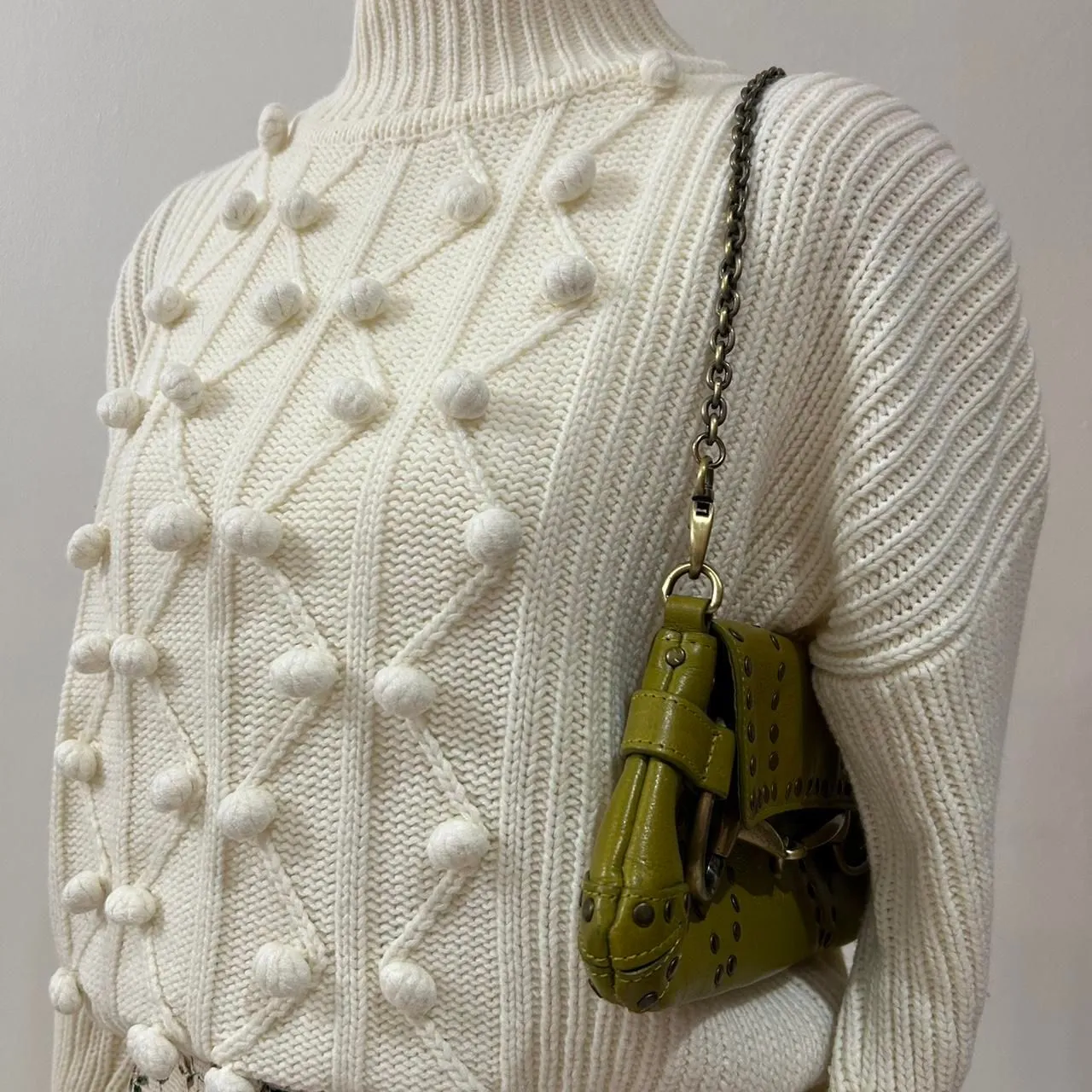 Vintage Women's Cream Sweater White Size M - Image 2