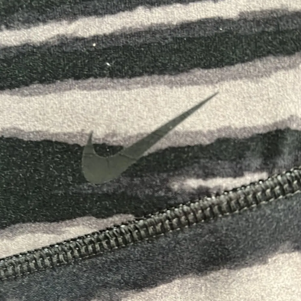 Nike Tie Dye Stripe Leggings - Image 2