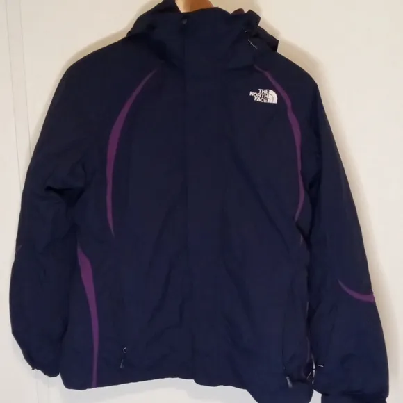 women's 3-1 triclimate jacket purple jacket size Medium - Image 2