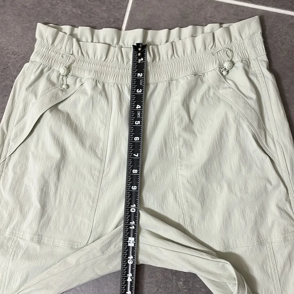 Athleta Trekkie High Rise Parachute Pant in Celadon Tint Green size 6 - Image 6