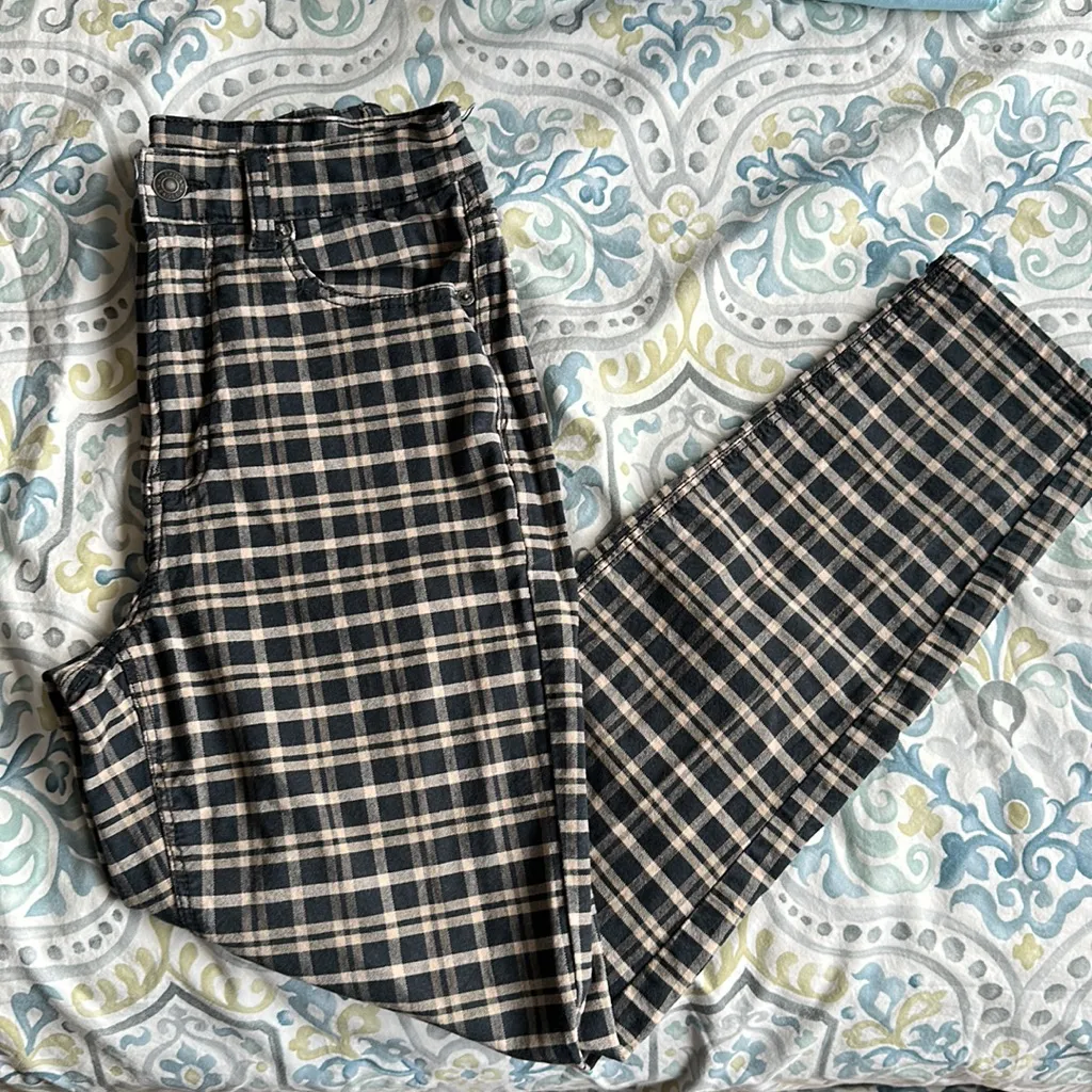 American Eagle Plaid mom jeans - Image 4