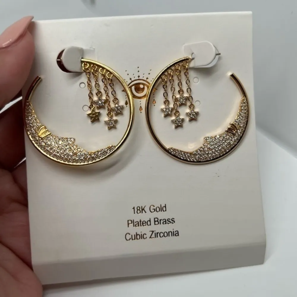 Eye candy 18kt gold plated moon hoop earrings - Image 2