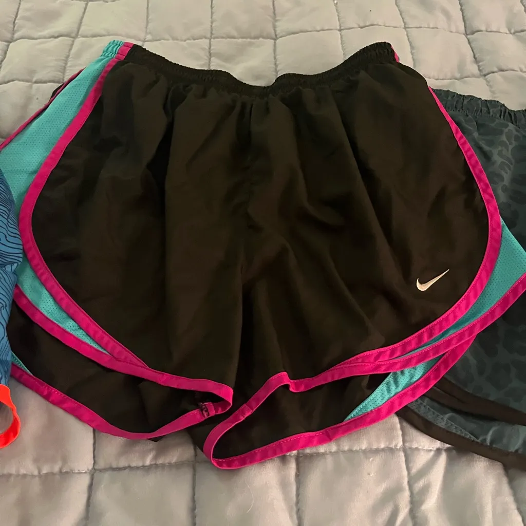 Nike Dri-Fit Trmpo Athletic Shorts Lot women’s medium - Image 3