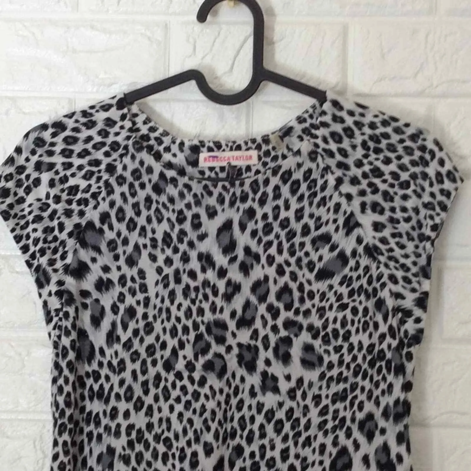 Rebecca Taylor snow leopard cap sleeve peplum top stretchy‎ women's size S - Image 2