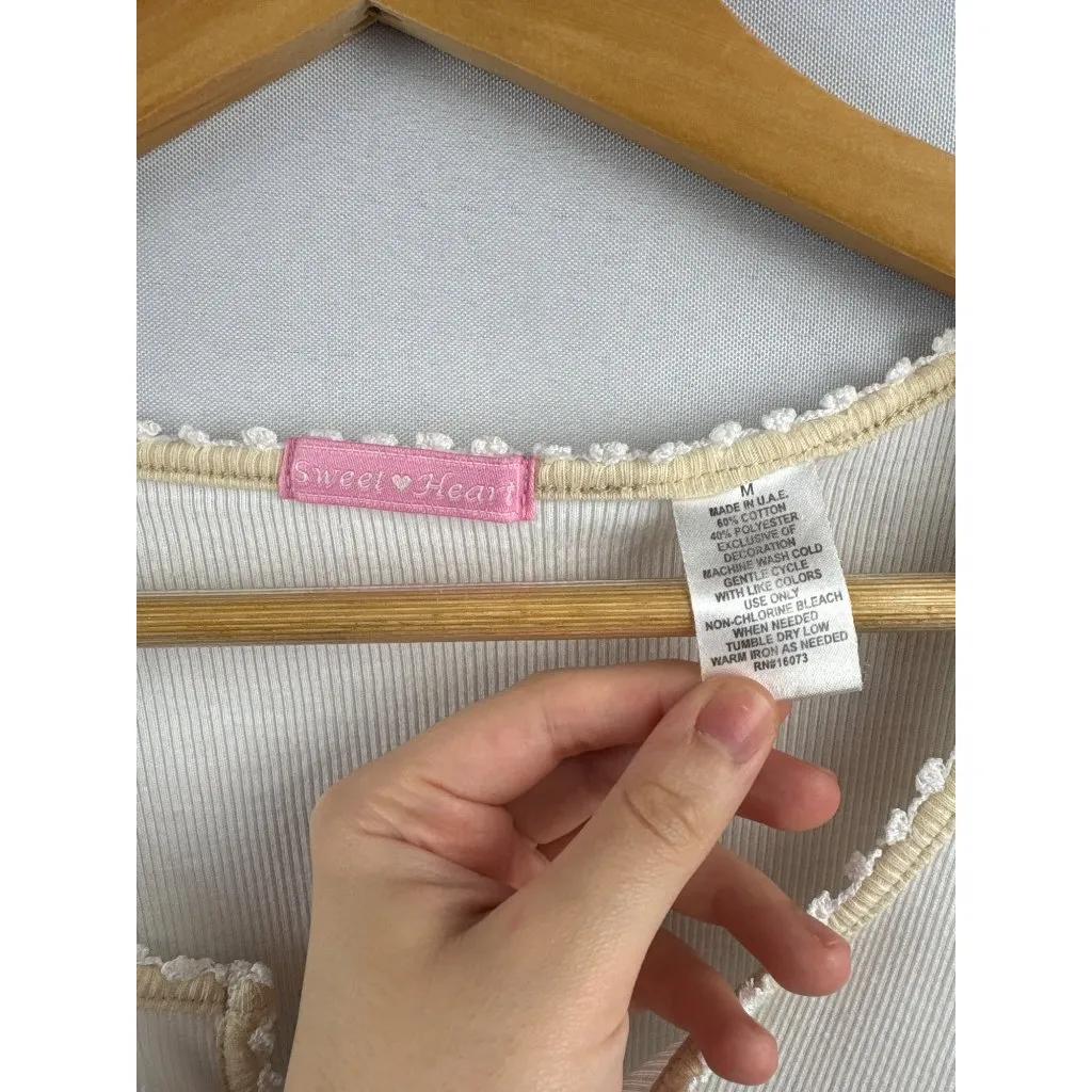 Women’s Sweet Heart Medium White Short Sleeve Shirt with Cream Neckline & Lavend - Image 3