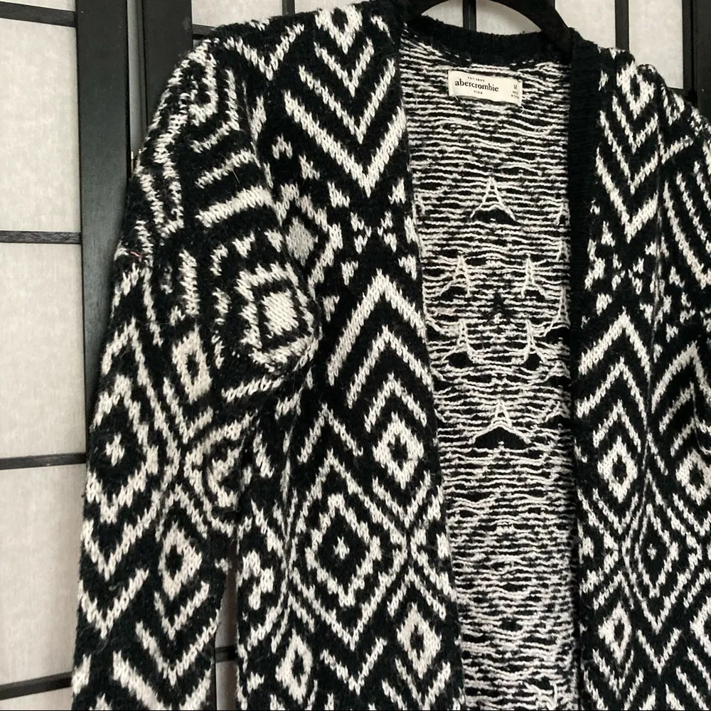 Abercrombie Kids Cardigan Black White Medium Size XS - Image 4