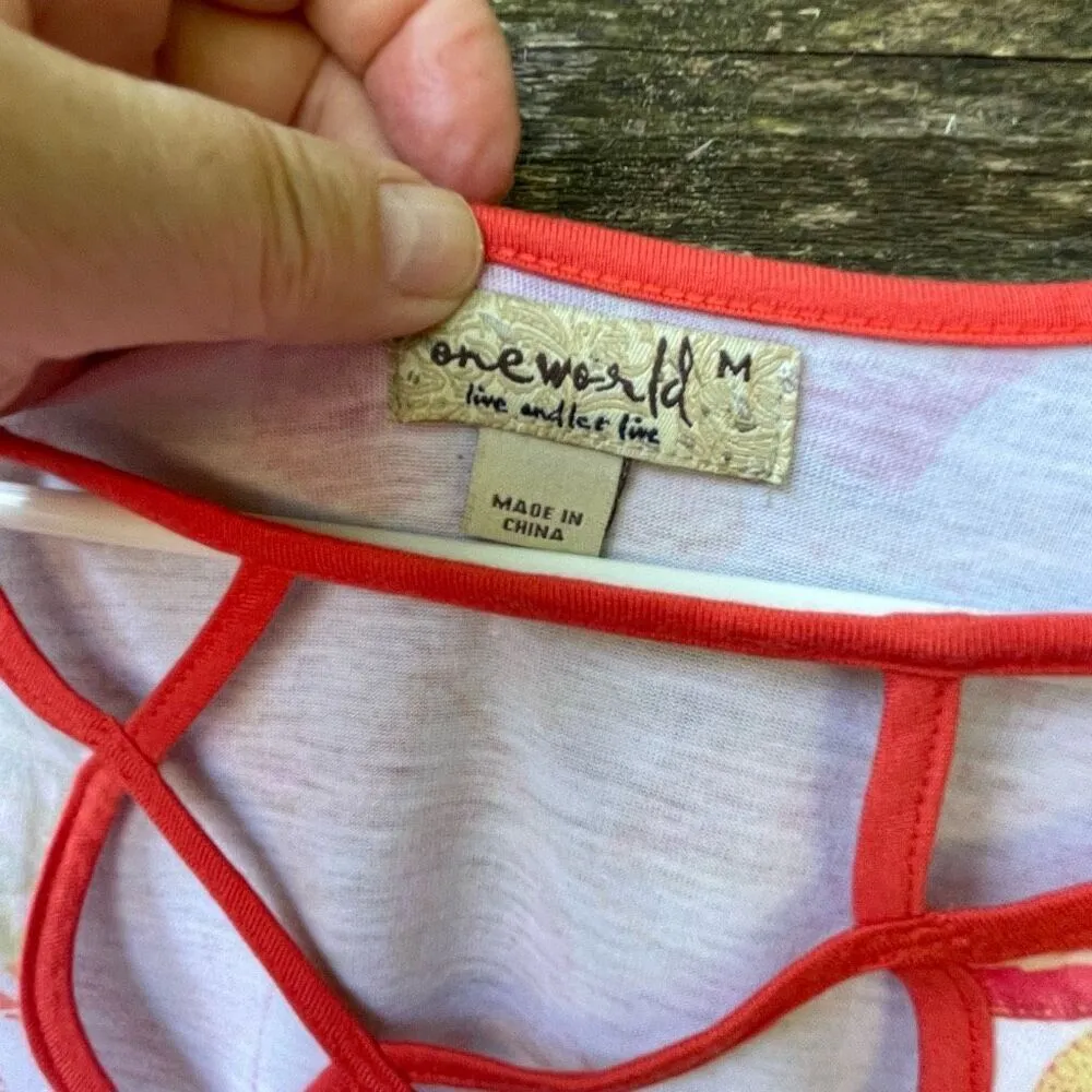 One World size M floral shark bite hem  tunic top relaxed fit. - Image 5