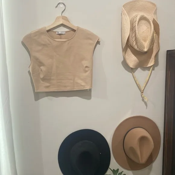 Zara tan 100% cotton cropped shirt - Image 2