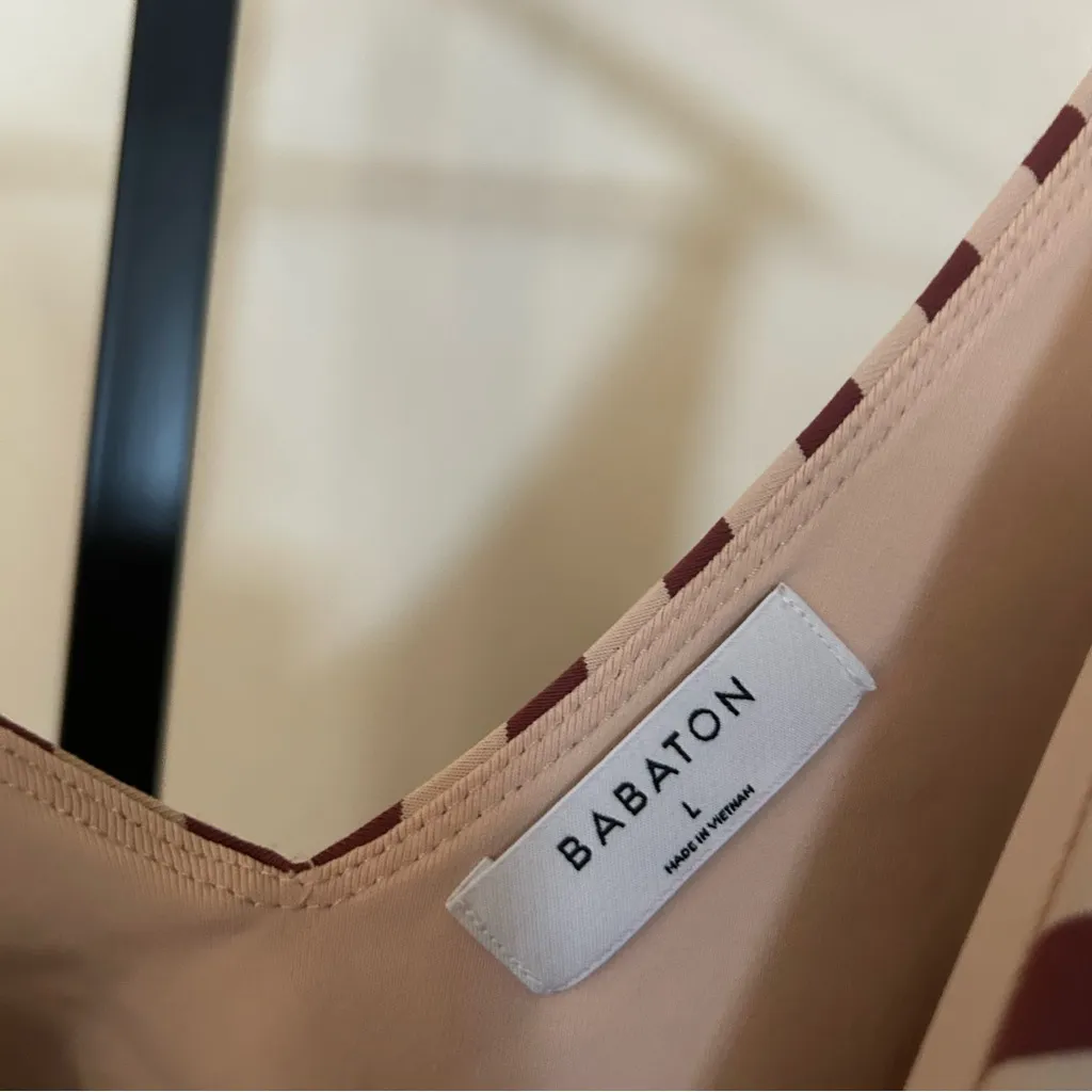 Aritzia Babaton Contour V-Neck Bodysuit Striped Flax & Sundried NEW Size L - Image 5