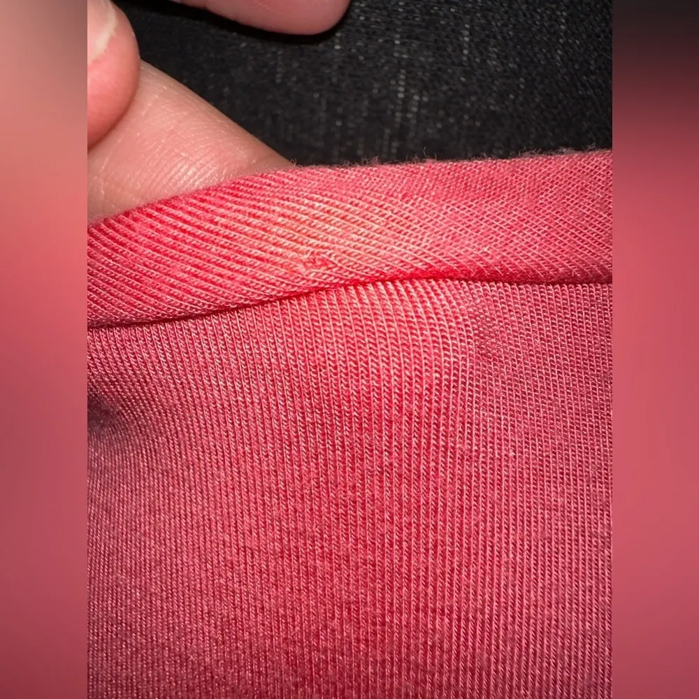 GUC SPLENDID ACTIVE SHIRT WITH CROSS OVER OPENING ON BACK Sz SMALL - Image 4