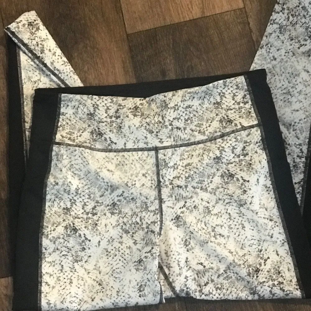 Ideology Athletic pants size large snake print - Image 7