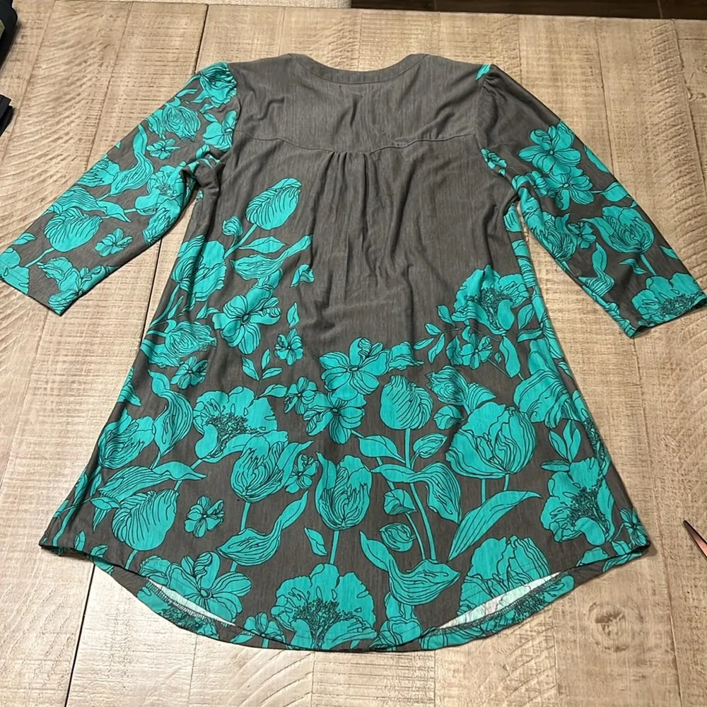 Reborn women’s tunic size S - Image 3