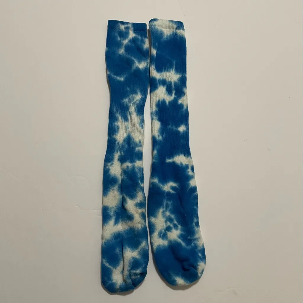 Woman’s Blue and White Tie - Image 2