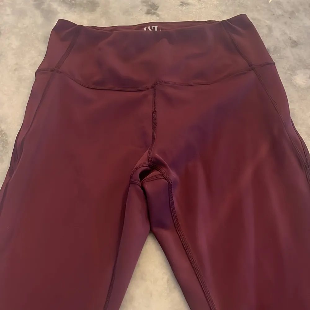 IVL Hydralux Everyday Sculpted Legging Size 4 - Image 3