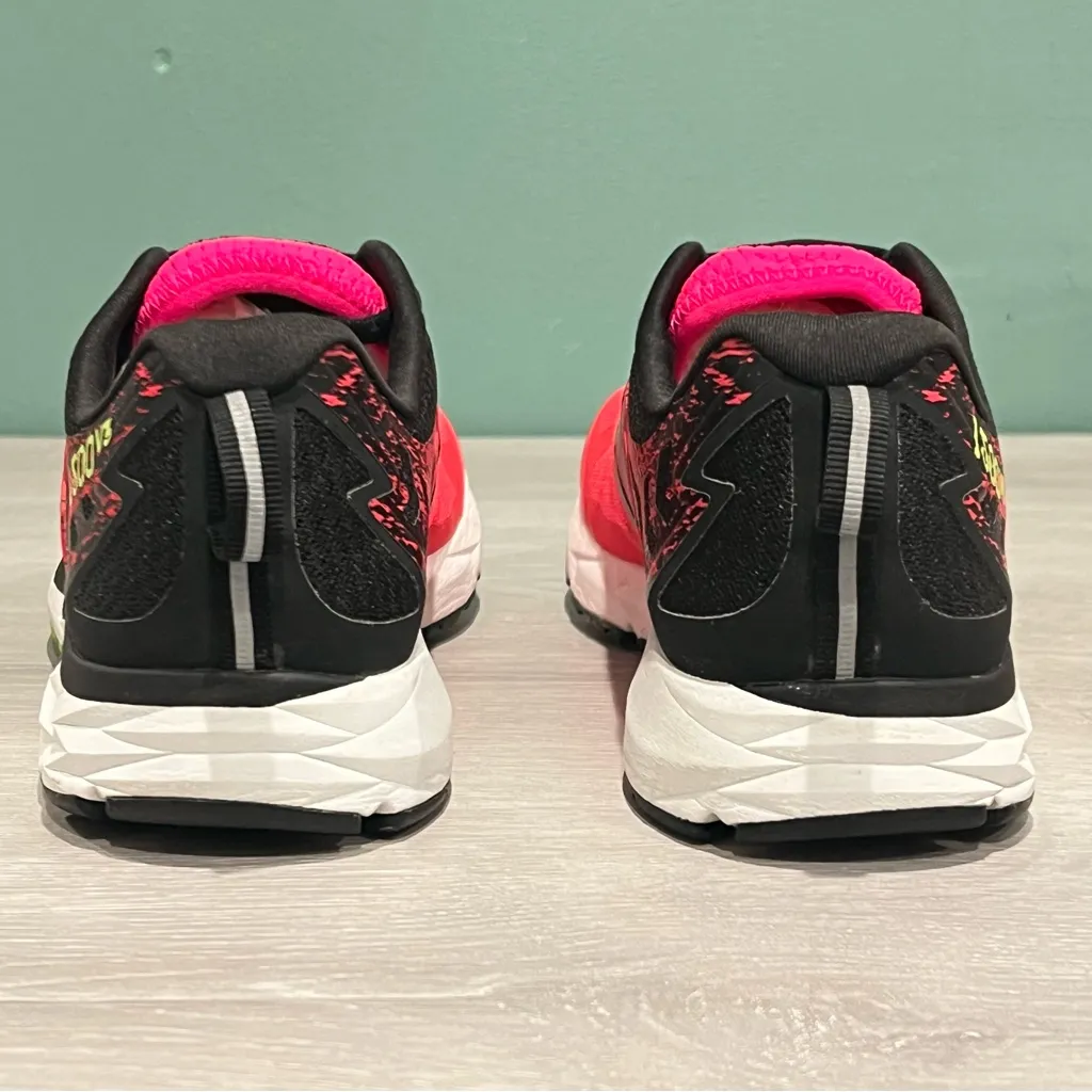 New Balance Women's Fantom Fit Athletic Running Shoes in Neon Pink and Black - Image 4