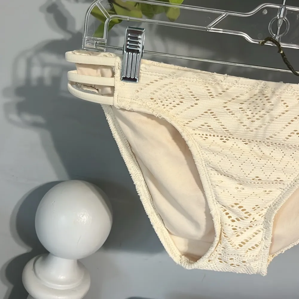 Bikini Bottoms Beige Cream Crochet Lace Womens Large New - Image 3