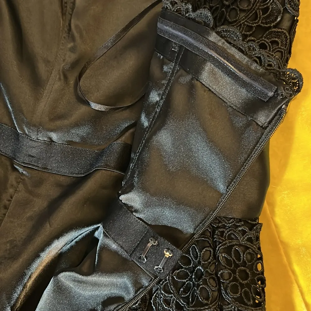 White House Black Market Size 2 Black Strapless Midi Dress - Image 12