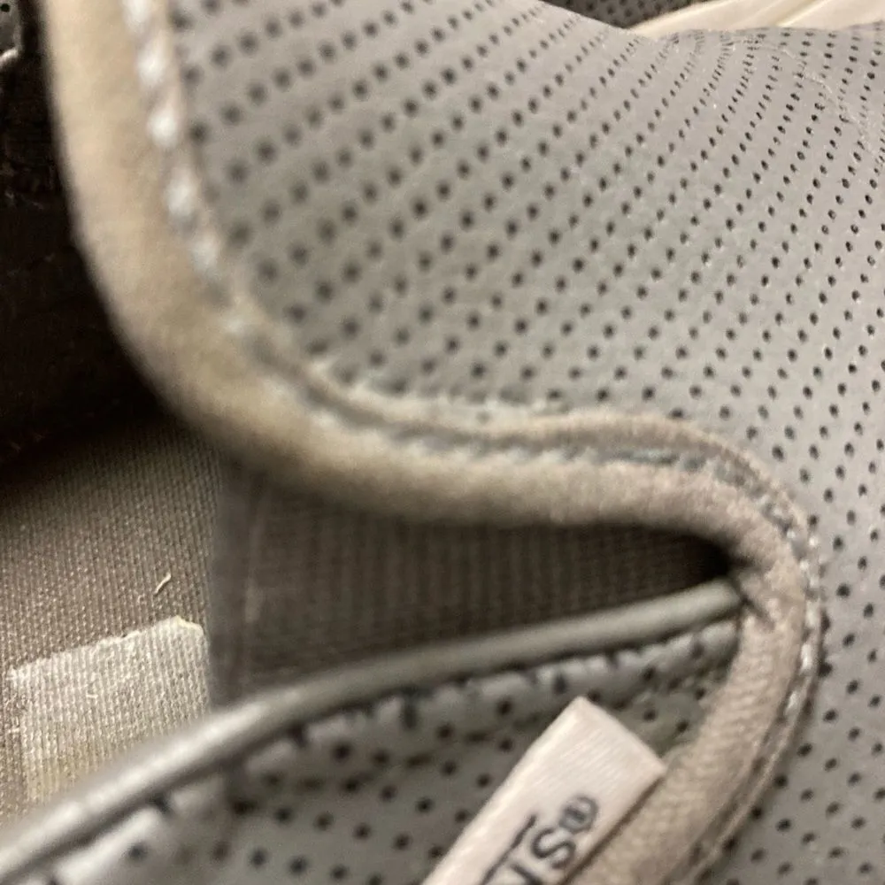 VANS, perforated leather off-the-wall shoes‎ - Image 5