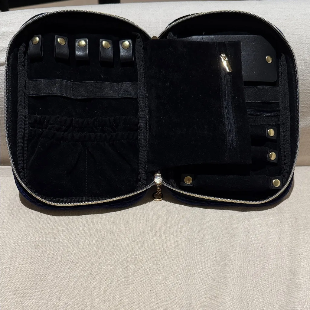 BAGSMART Navy Quilted Women's Jewlery Bag Blue - Image 5