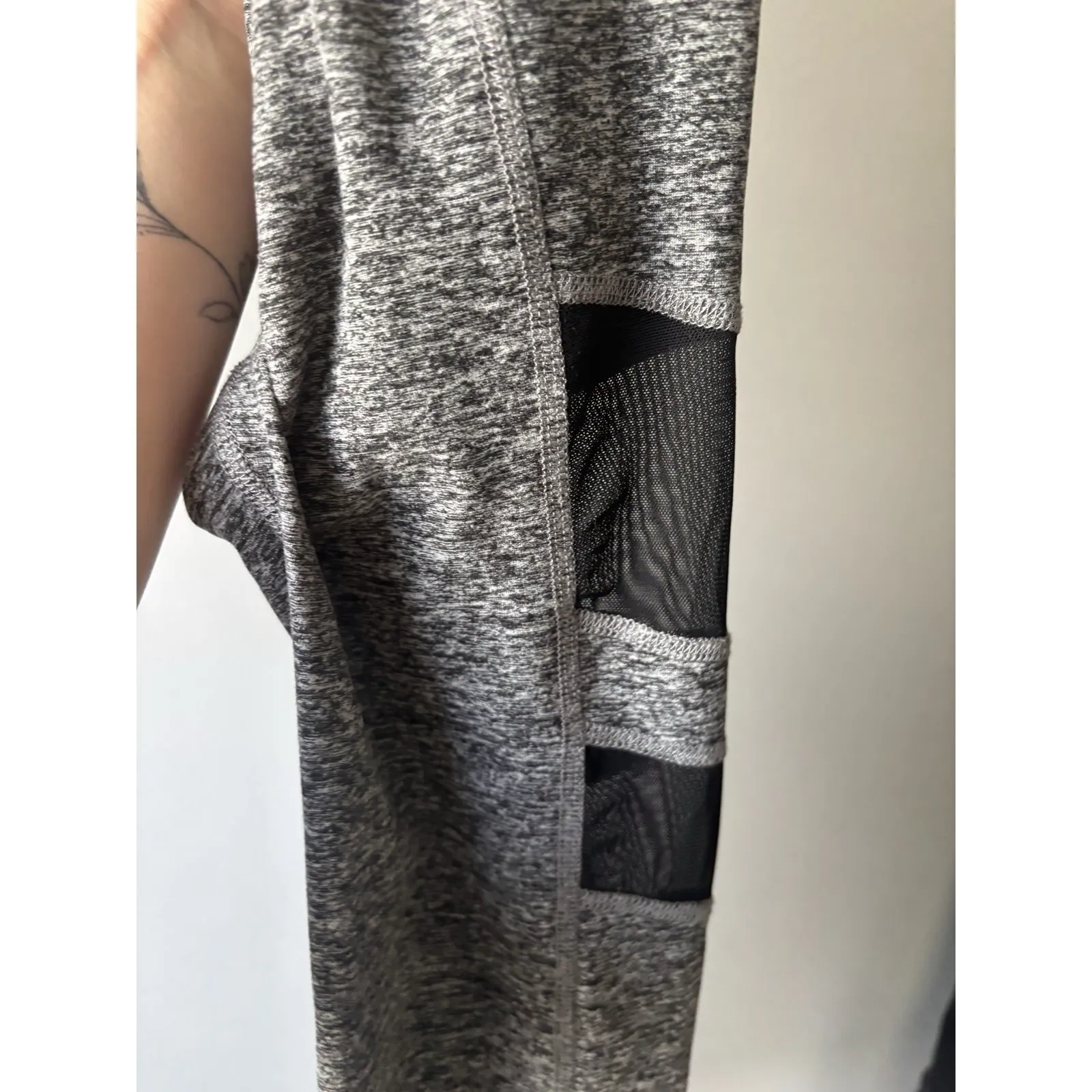 Beyond Yoga Space Dye Gray Iconic‎ Silhouette Mesh Legging Size XS Yoga - Image 12