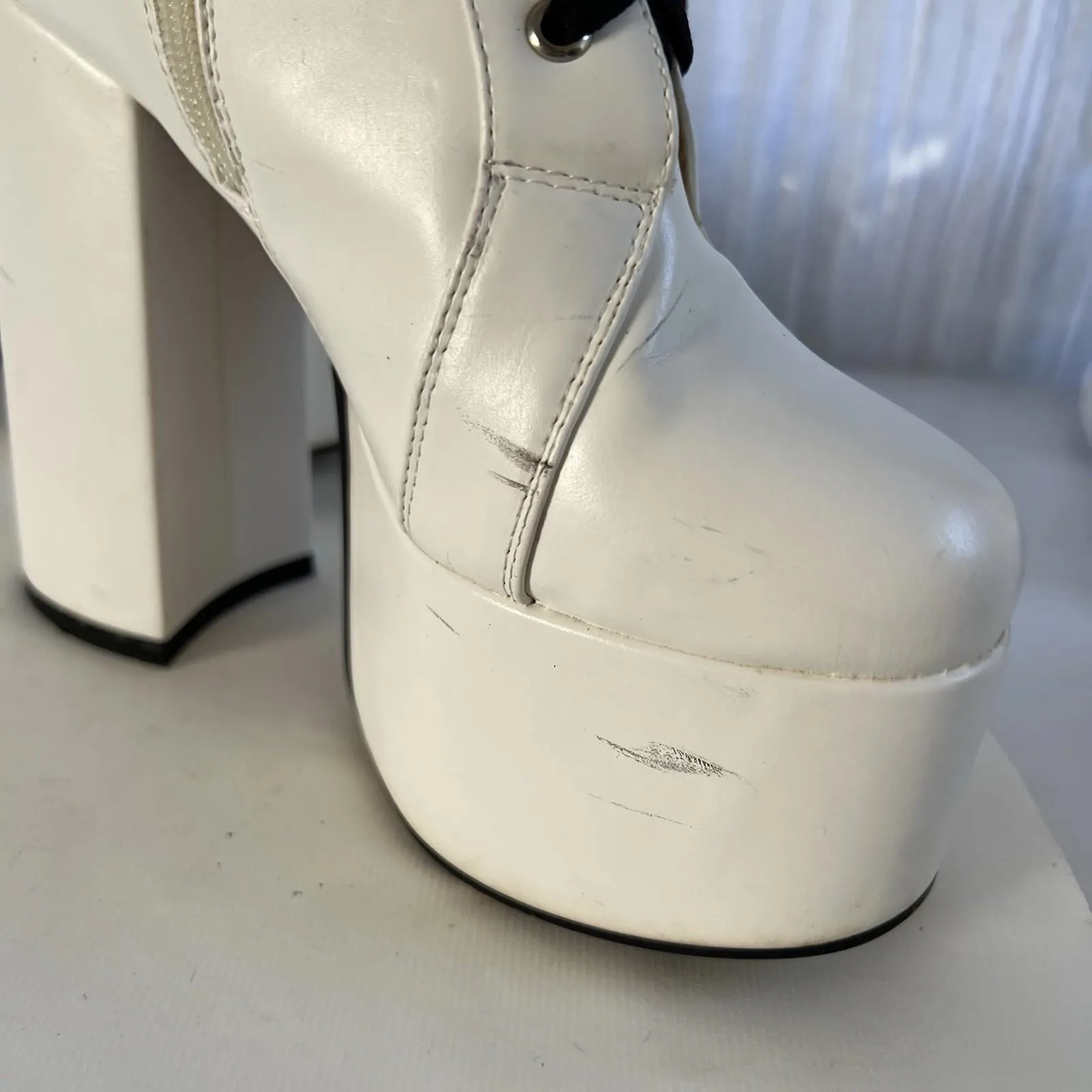 DEMONIA Platform Lace Up Lamoda White Boots LMF 121 Women's Size 6.5 - Image 3