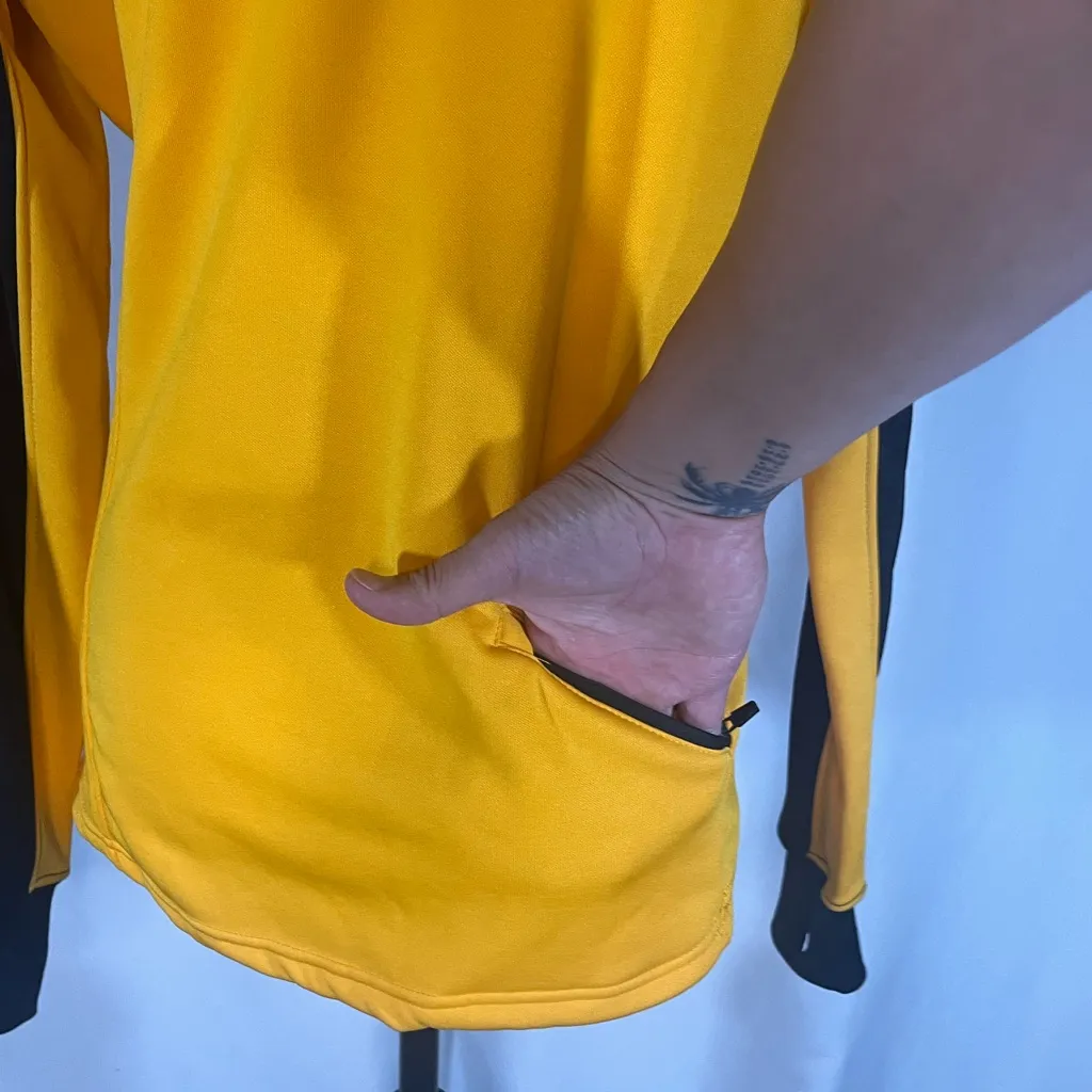 Colosseum Wichita State Shockers 1/4 Zip High Neck Women’s  Activewear Jacket - Image 7