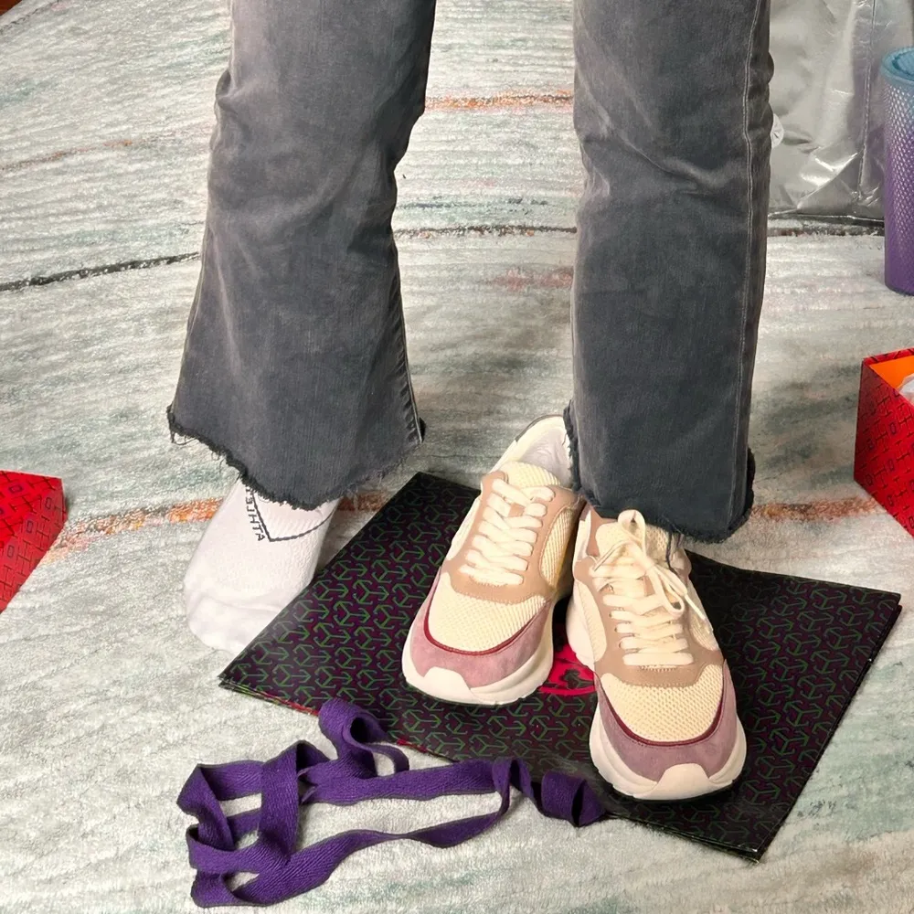 Sneakers 7.5 - Image 11