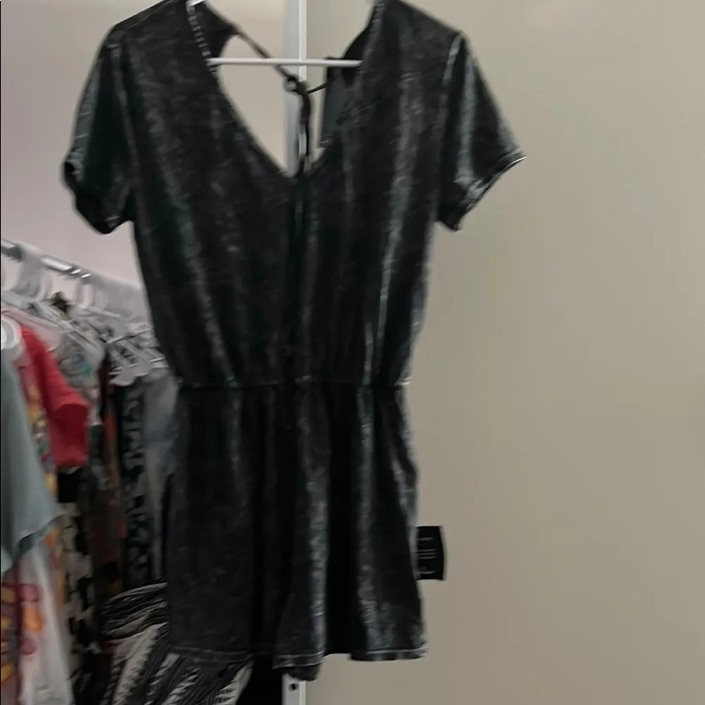 Black Short Sleeve Romper Size XS - Image 3