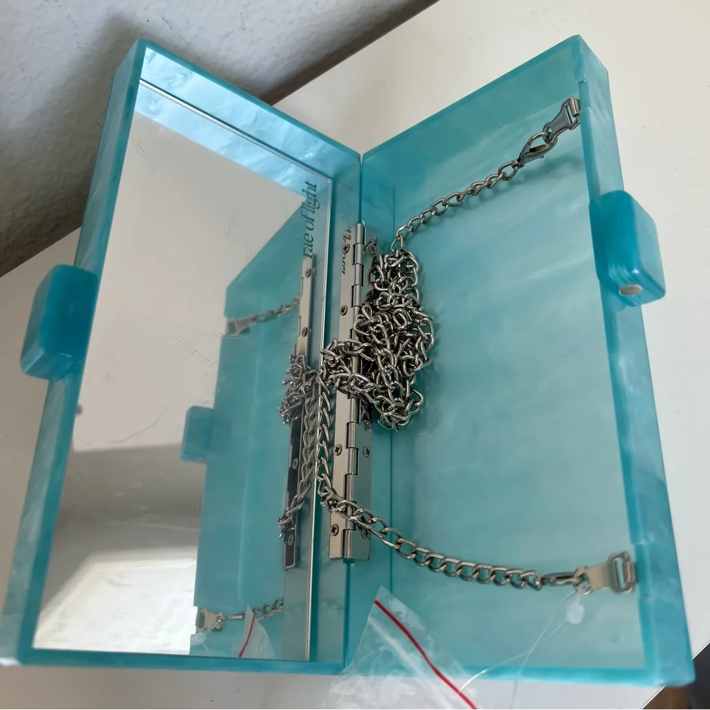 Anthropologie x Rae Of Light Acrylic Bow Clutch Box Bag in Blue and White - Image 7