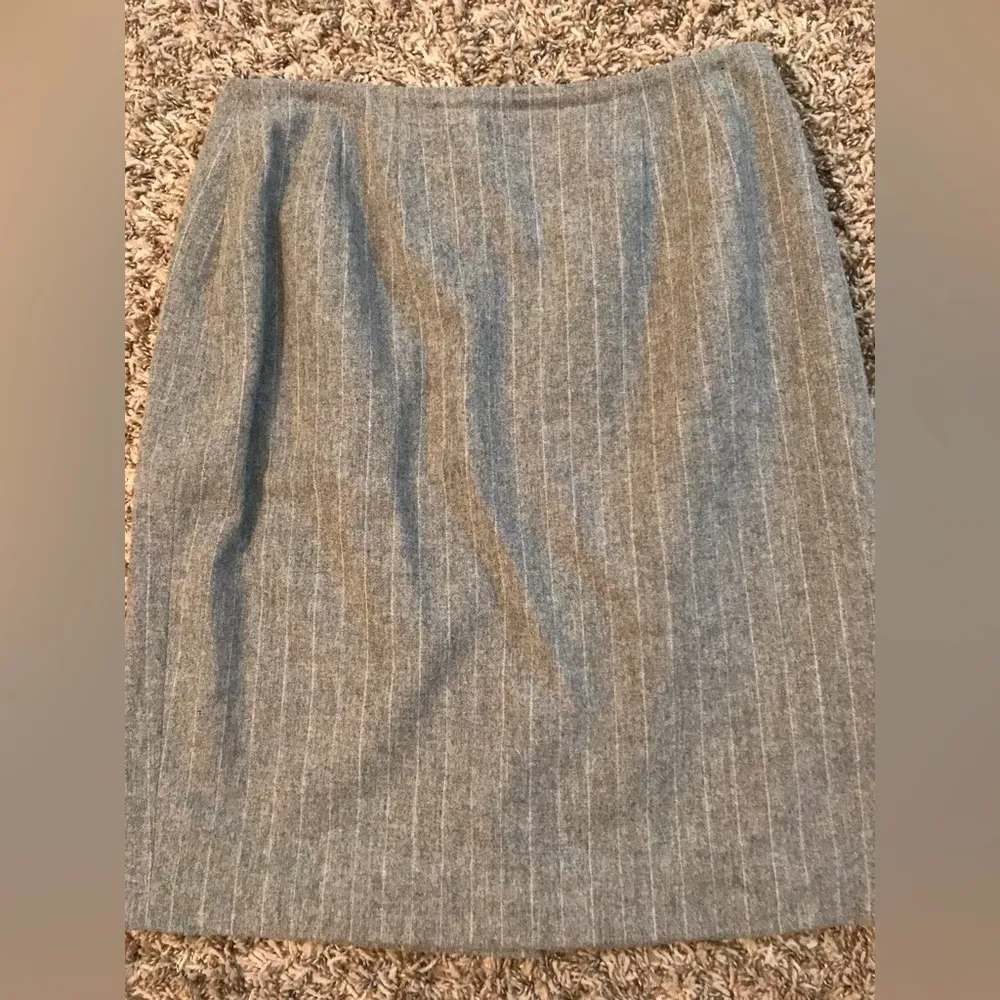 Linda Allard Ellen Tracy grey wool pinstripe skirt - Image 5