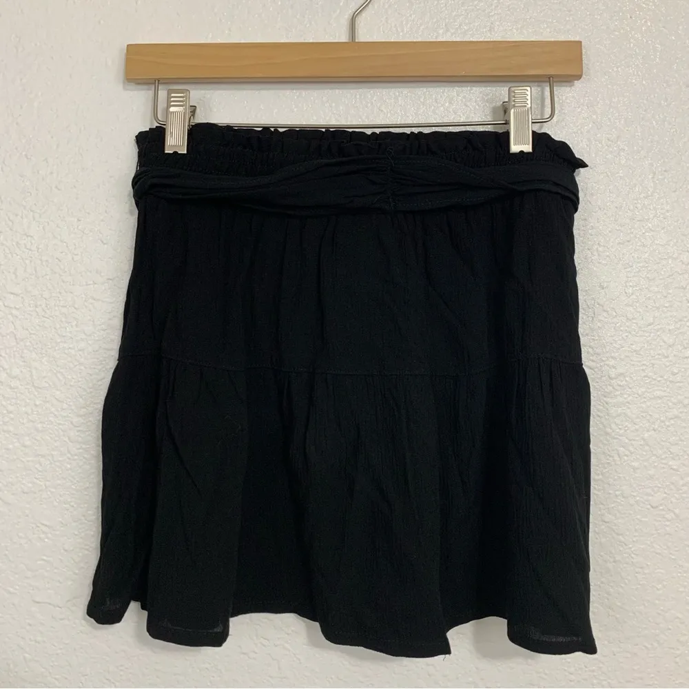 Joe B  Contemporary Solid Black Tie Belt Mini Skirt Size L - Image 3