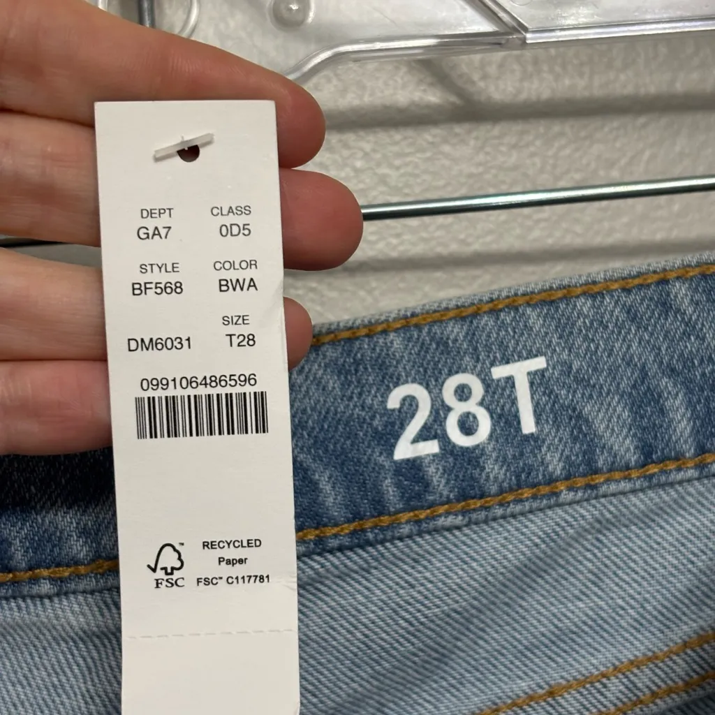 NWT J. Crew Tall Full-Length Demi-Boot Jean in Light Indigo Wash - Size 28 Tall - Image 4