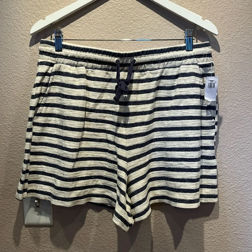 New Old Navy High-Waisted Cali-Fleece Terry Shorts Size Large Blue Stripe NWT - Image 2