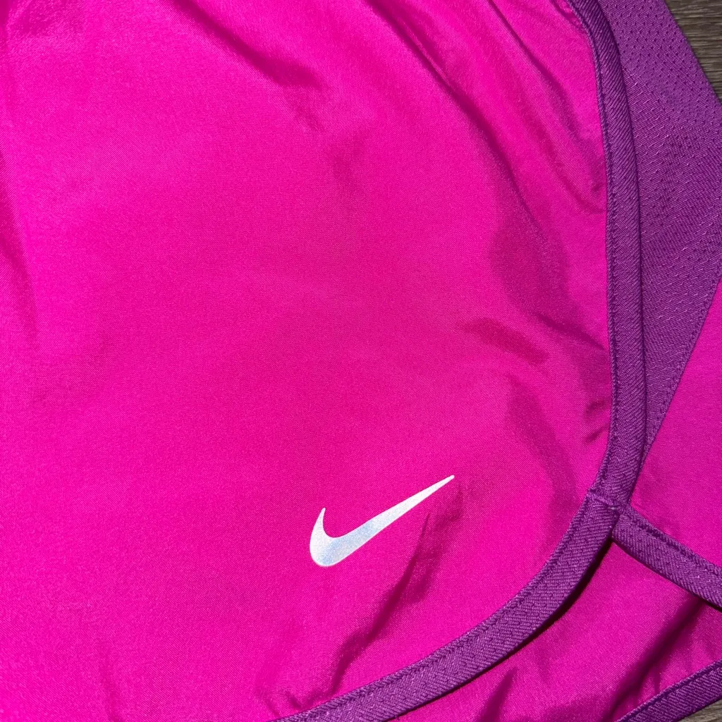 Nike Women's Magenta and Purple Athletic Shorts Size M - Image 3