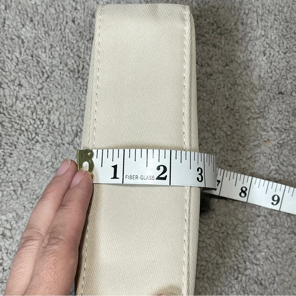 Salvatore Ferragamo Saudia Ivory Travel Cosmetic Bag‎ - Image 10