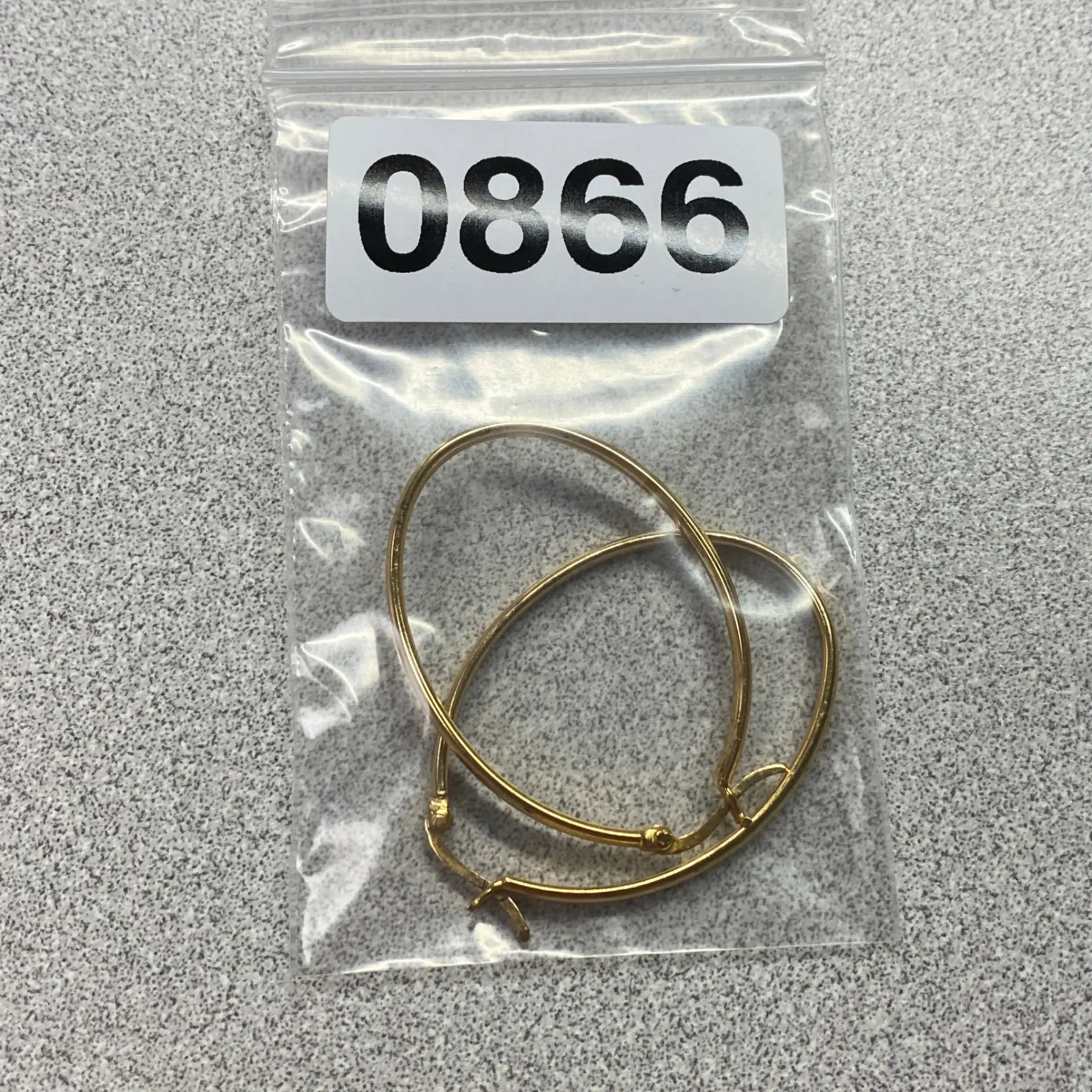 Gold Tone Round Hoop Earrings Lightweight Everyday Fashion Jewelry - Image 6