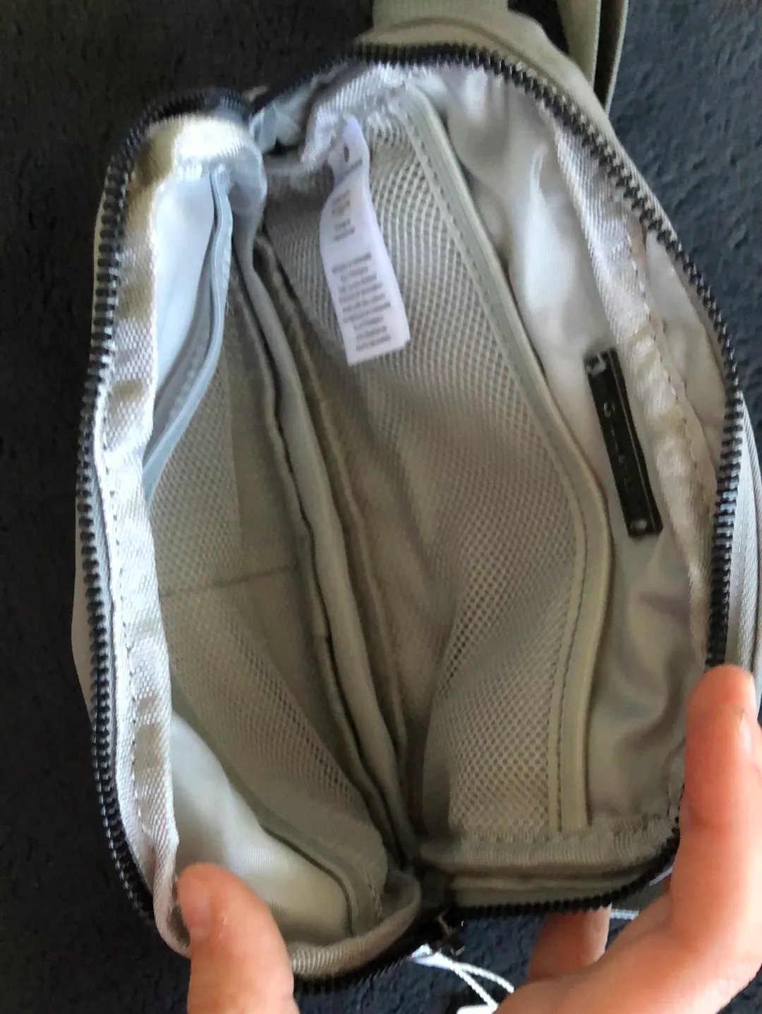 Lululemon Everywhere Belt Bag - Image 3