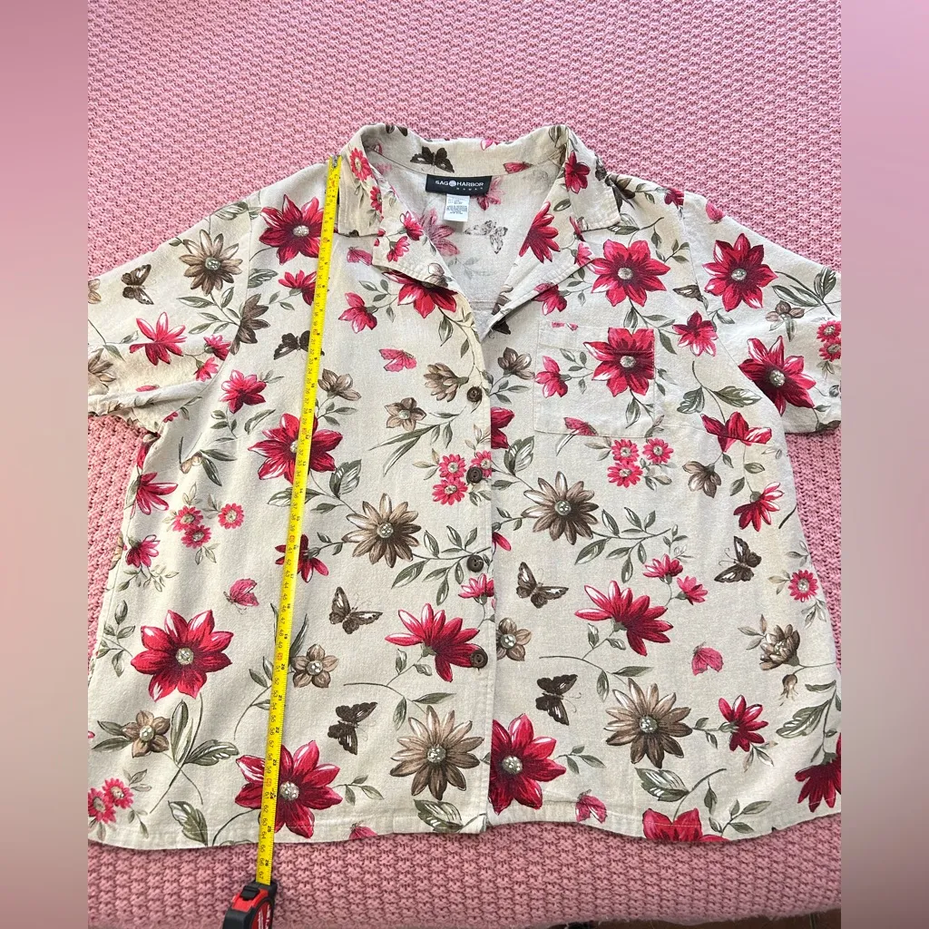 Sag Harbor women .Red and Pink Floral Top with Short Sleeves - Image 9