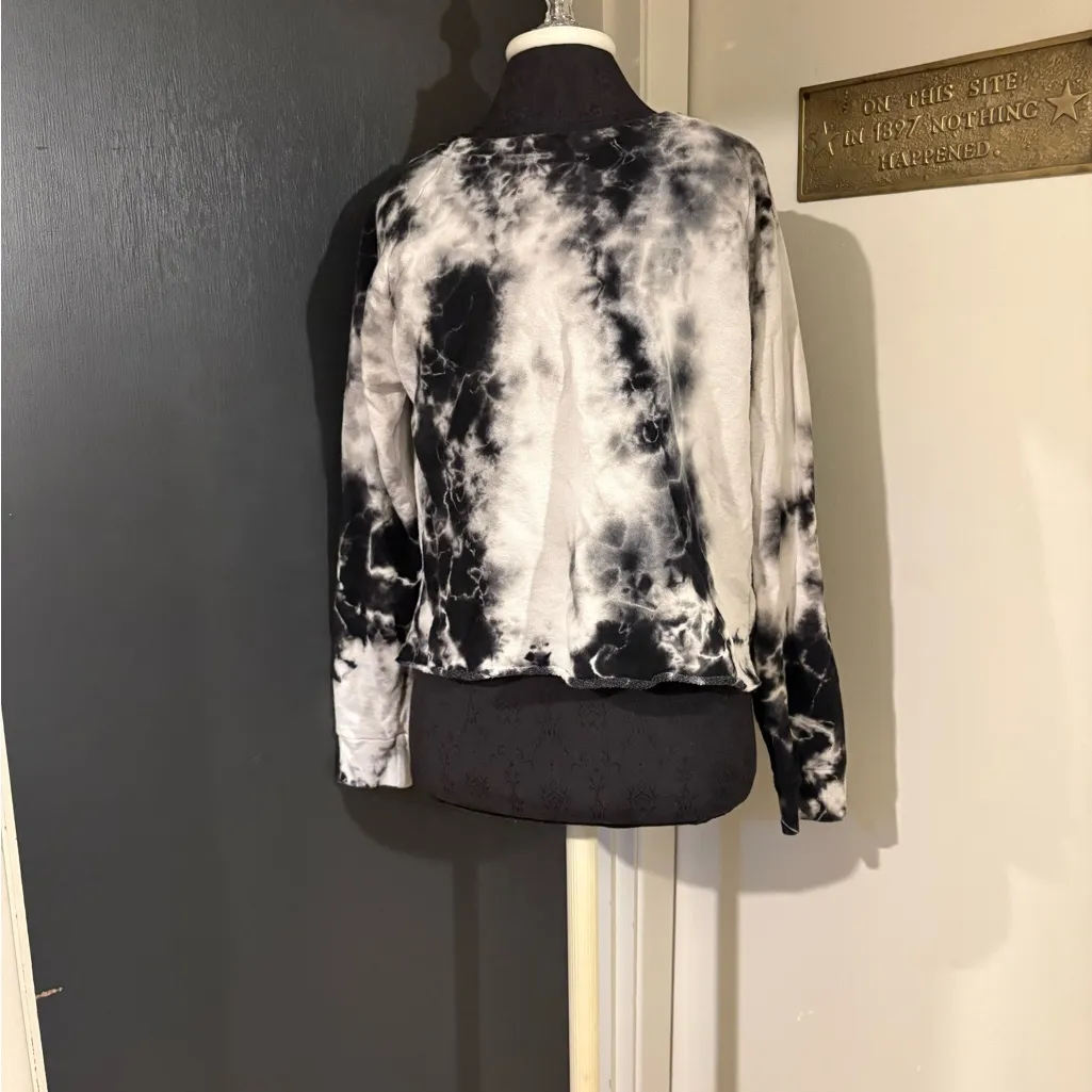 Velvet by Anthropologie Black and White Tie-Dye Terrycloth Raw Hem Sweatshirt 💜 - Image 2