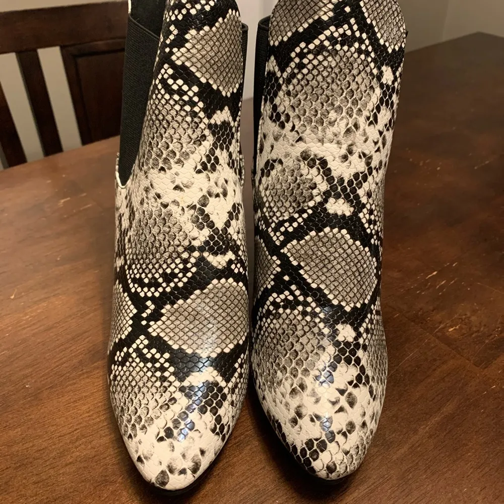 Snake skin Booties Black Size 10 - Image 2