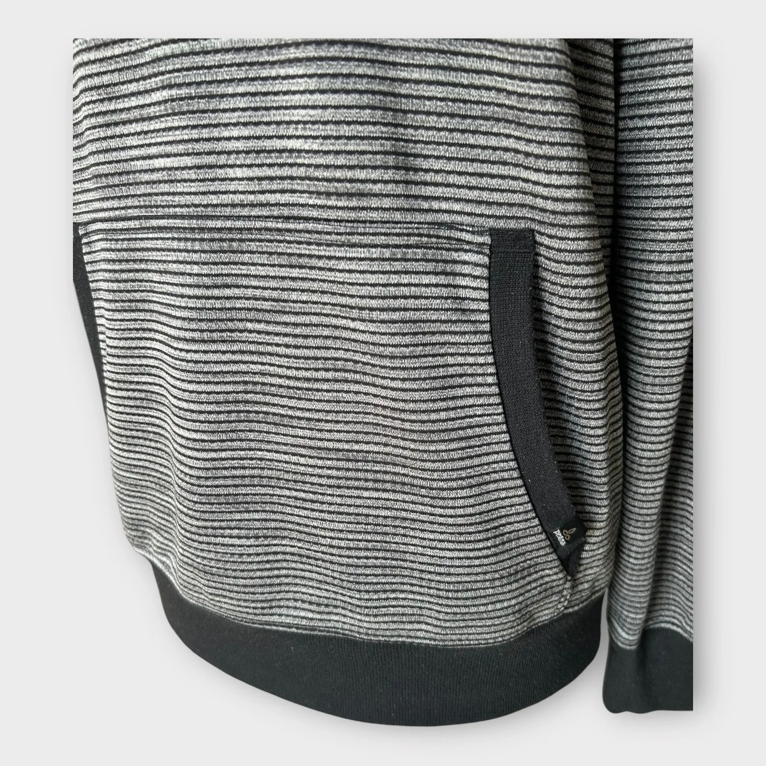 Womens PrAna Striped Hoodie Sweatshirt sz Large Black Gray Stripes Gorpcore Cozy - Image 3
