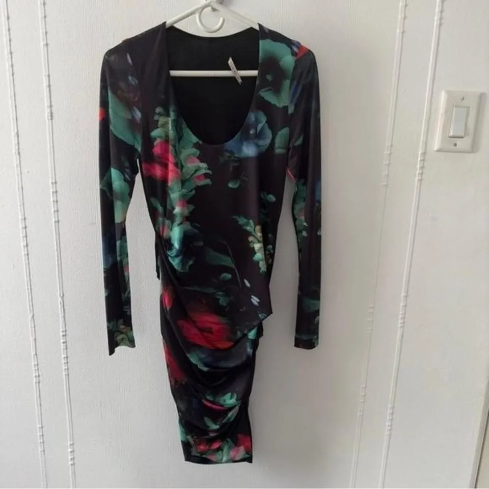 Black Halo Ruched Midnight Floral Bodycon Dress size 6 - Image 3