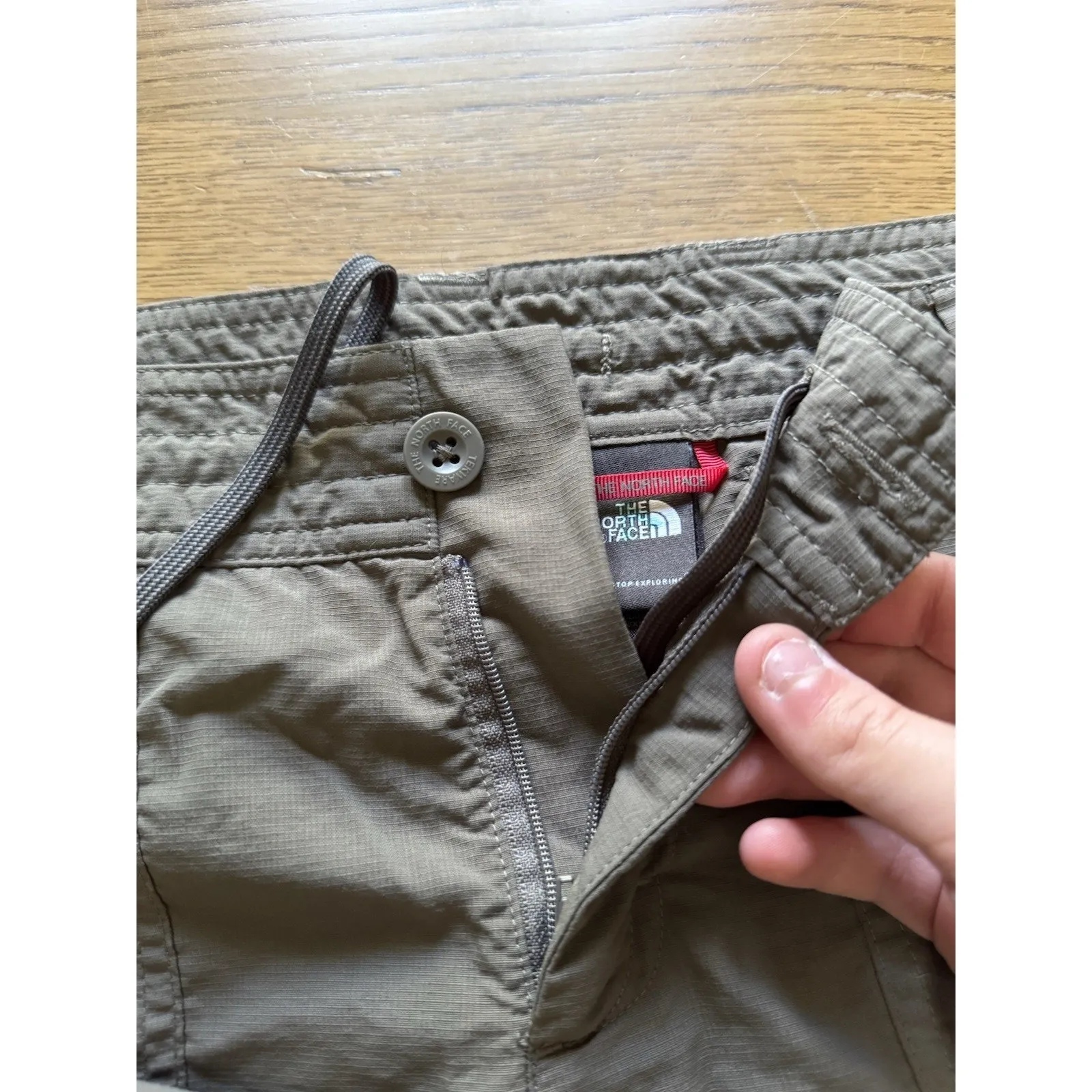 The North Face Shorts Women Size 6 Green Bermuda Hiking Nylon Quick Dry Outdoor - Image 8