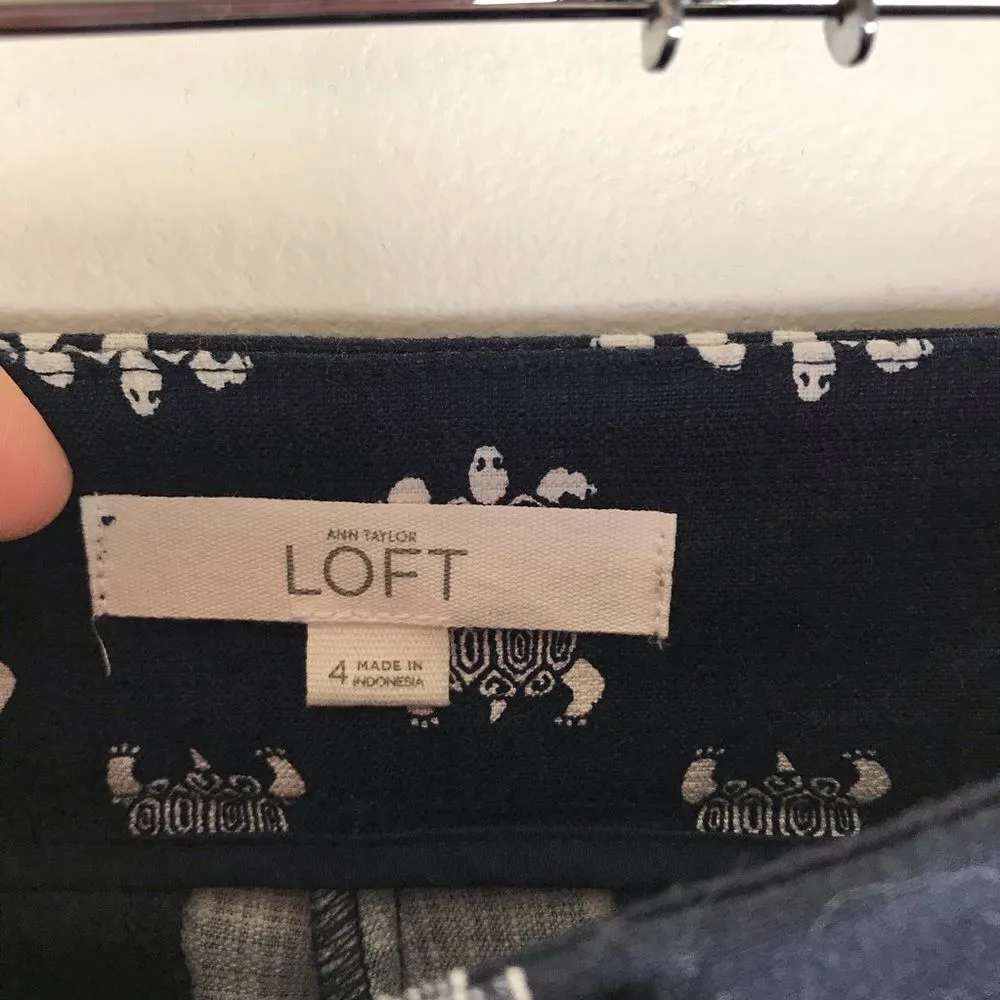 Loft turtle‎ print navy blue shorts - Image 2