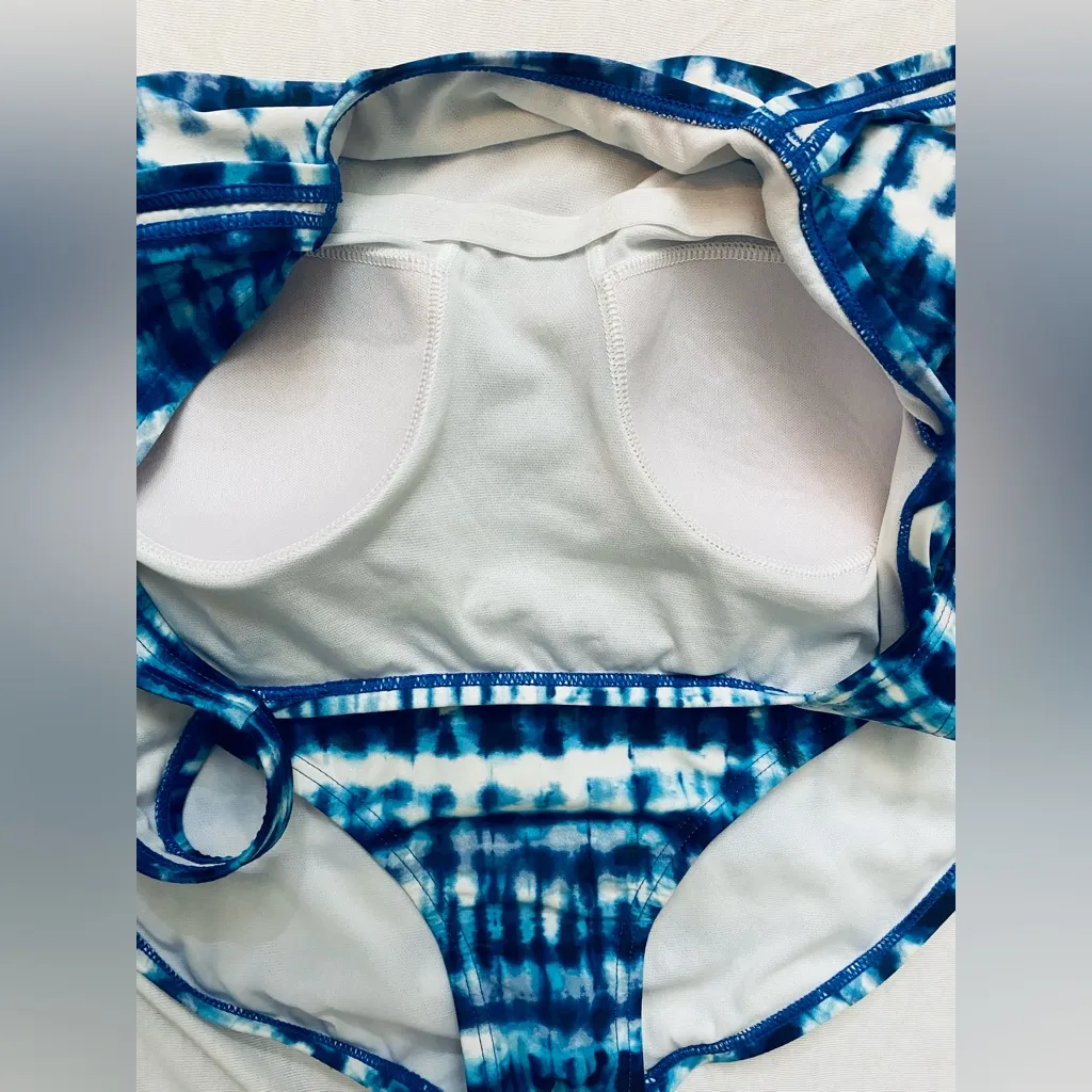 Blue Tie-Dye Large Woman’s Speedo Swimsuit - Image 6