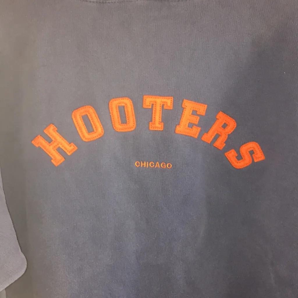New Hooters Unisex Sweatshirt Hoodie Chicago Small - Image 4