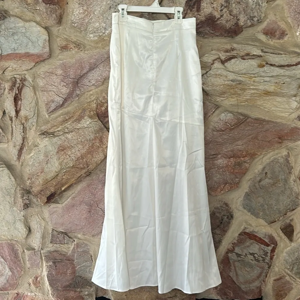 Commense Satin Patchwork Split Maxi Skirt size small White - Image 6