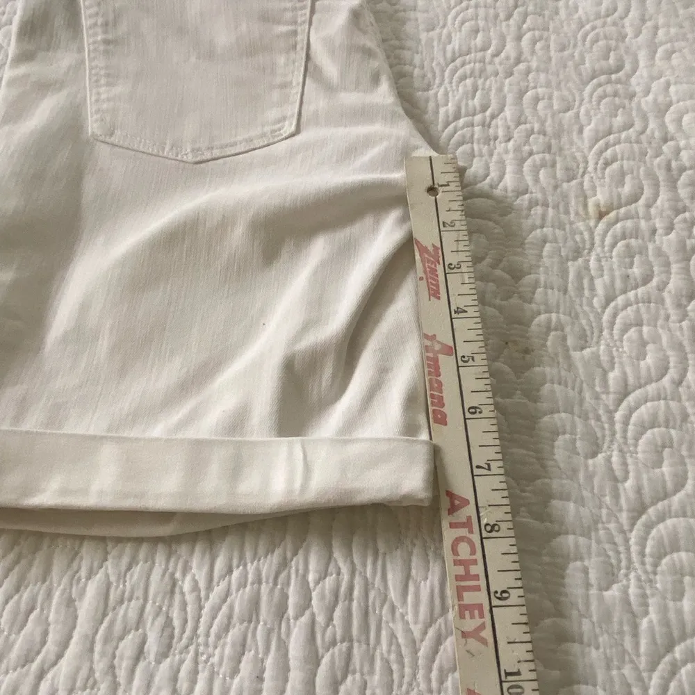 Talbots Flawless 5 Pocket Boyfriend Denim Shorts Minimalist, Old Money, Classic - Image 10