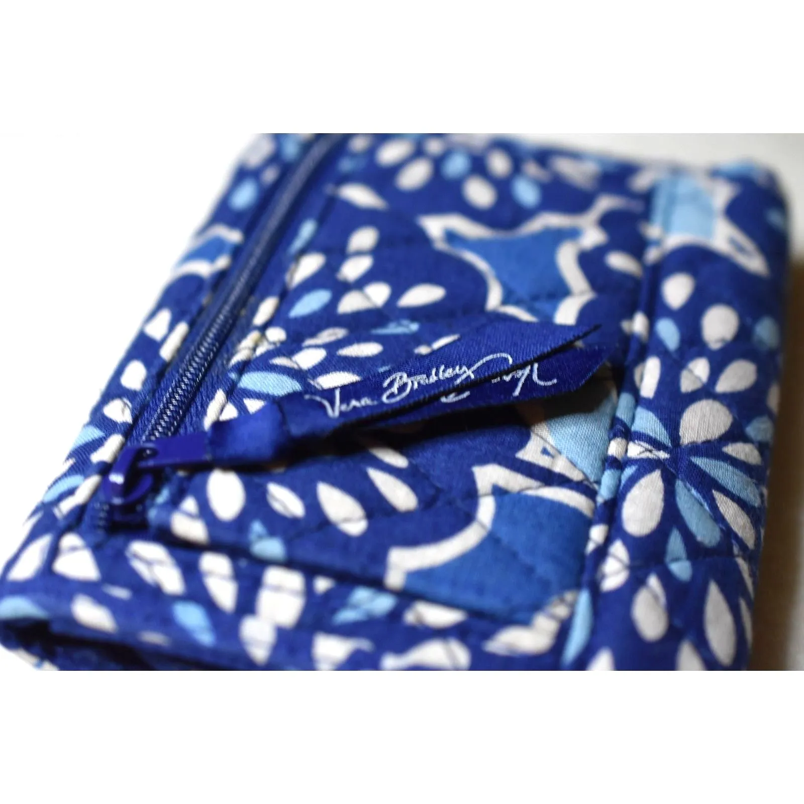 Vera Bradley Blue Petal Splash Tri Fold ID/Cards/Coin Fashion Statement Wallet - Image 2